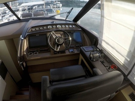 Prestige 620 S | Czarter jachtu Chorwacja | Travelboat