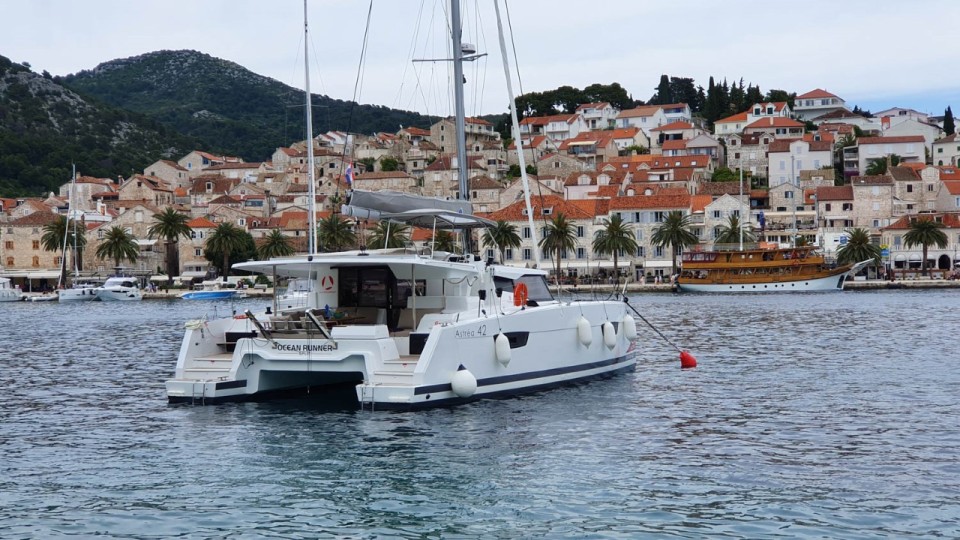 Fountaine Pajot Fountaine Pajot Astrea 42 - 4 + 2 cab. Ocean Runner