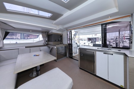 Fountaine Pajot Fountaine Pajot Elba 45 - 4 + 2 cab. Sun Office
