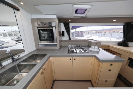 Fountaine Pajot Saona 47 Quintet | Czarter jachtu Chorwacja | Travelboat