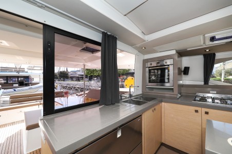 Fountaine Pajot Fountaine Pajot Saona 47 Quintet - 5 + 1 cab. Nina V