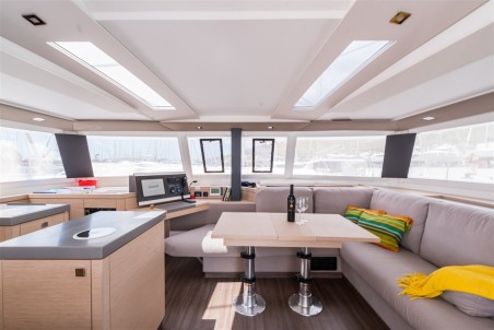 Fountaine Pajot Fountaine Pajot Saona 47 Quintet - 5 + 1 cab. Sunny Wave