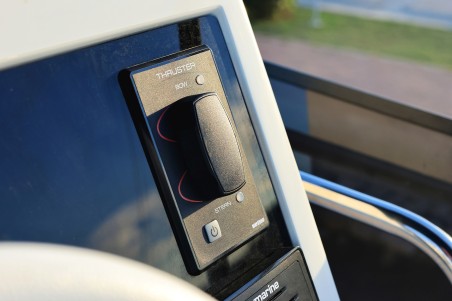 Cobra Yachts Futura 40 Grand Horizon Backup