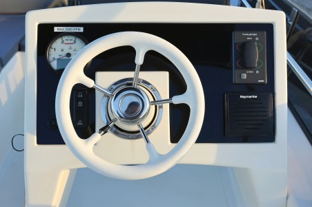 Cobra Yachts Futura 40 Grand Horizon Backup