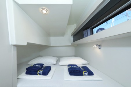 Cobra Yachts Futura 40 Grand Horizon Muneca