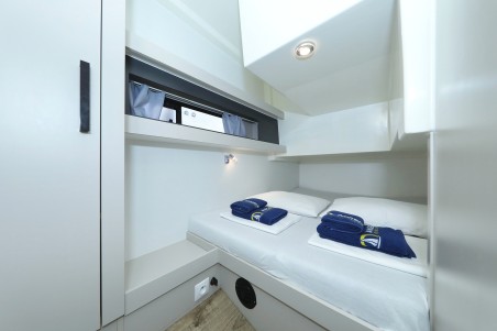 Cobra Yachts Futura 40 Grand Horizon Muneca