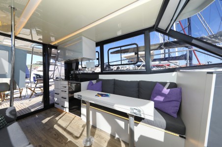 Cobra Yachts Futura 40 Grand Horizon Nanda