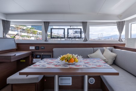 Lagoon-Bénéteau Lagoon 40 - 4 + 2 cab Sailor Moon