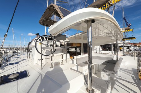 Lagoon-Bénéteau Lagoon 400 S2 - 4 + 2 cab. First Choice