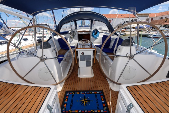 Bavaria Yachtbau Bavaria 42 Cruiser Blue Queen
