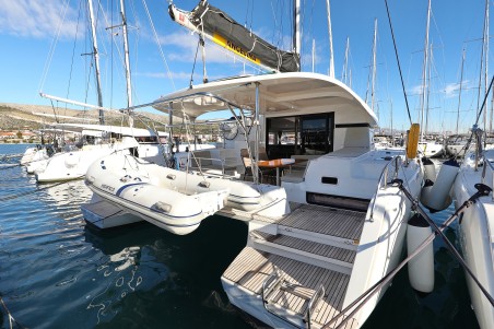 Lagoon-Bénéteau Lagoon 42 - 4 + 2 cab. Easy Course