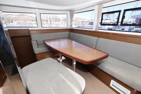 Lagoon-Bénéteau Lagoon 42 - 4 + 2 cab. Easy Course