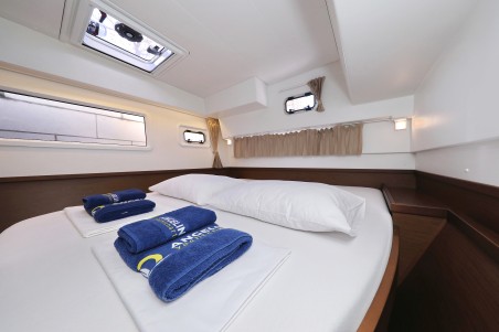 Lagoon-Bénéteau Lagoon 42 - 4 + 2 cab. Easy Course