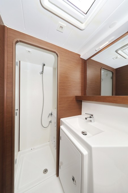 Lagoon-Bénéteau Lagoon 42 - 4 + 2 cab. Easy Course