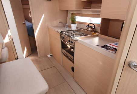 Bénéteau Oceanis 37.1 Breeze