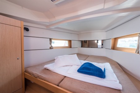 Oceanis 38 - 3 cab. | Yacht Charter Croatia | Travelboat