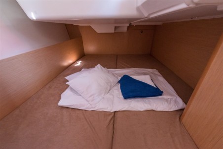 Oceanis 38 - 3 cab. | Yacht Charter Croatia | Travelboat