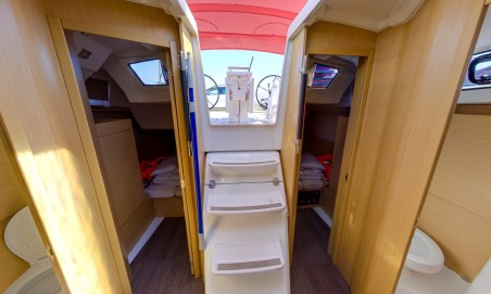 Bénéteau Oceanis 38.1 Cvita