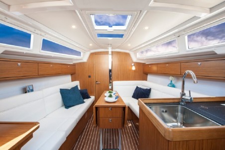 Bavaria Yachtbau Bavaria Cruiser 33 Sea Lion