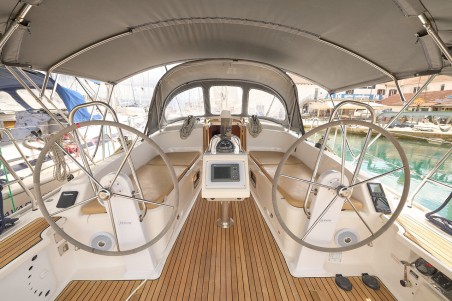 Bavaria Yachtbau Bavaria Cruiser 37 - 3 cab. Toni