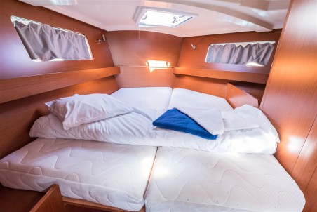 Beneteau Oceanis 41.1 | Yacht Charter Croatia | Travelboat