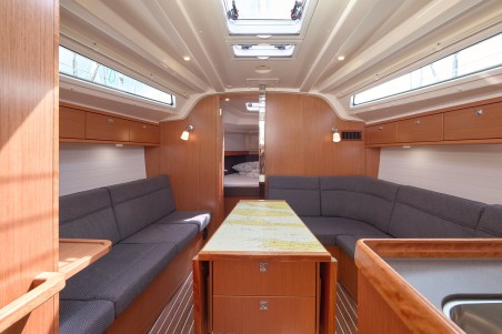 Bavaria Yachtbau Bavaria Cruiser 37 - 3 cab. Toni