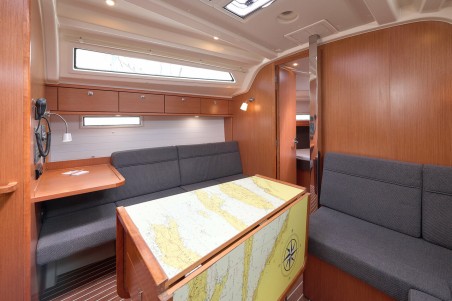 Bavaria Yachtbau Bavaria Cruiser 37 - 3 cab. Toni