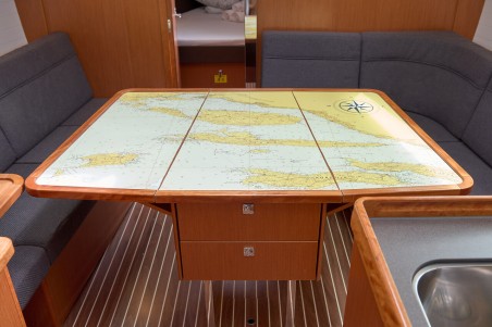 Bavaria Yachtbau Bavaria Cruiser 37 - 3 cab. Toni