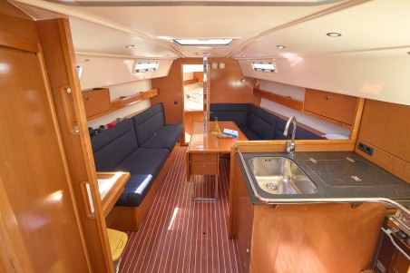 Bavaria Yachtbau Bavaria Cruiser 37 - 3 cab. Toni