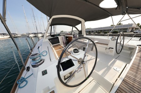 Oceanis 45 - 4 cab. | Yacht Charter Croatia | Travelboat