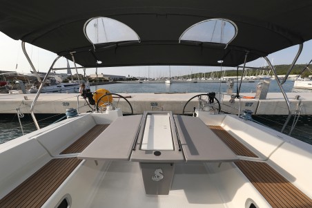 Oceanis 45 - 4 cab. | Yacht Charter Croatia | Travelboat