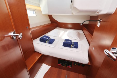 Oceanis 45 - 4 cab. | Yacht Charter Croatia | Travelboat