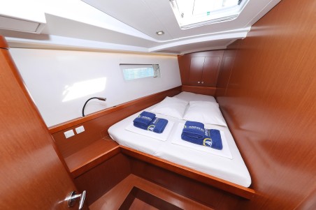 Oceanis 45 - 4 cab. | Yacht Charter Croatia | Travelboat