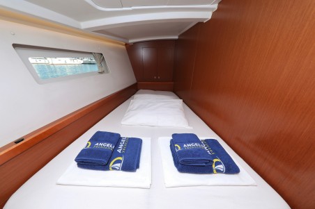 Oceanis 45 - 4 cab. | Yacht Charter Croatia | Travelboat