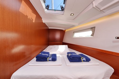 Oceanis 45 - 4 cab. | Yacht Charter Croatia | Travelboat