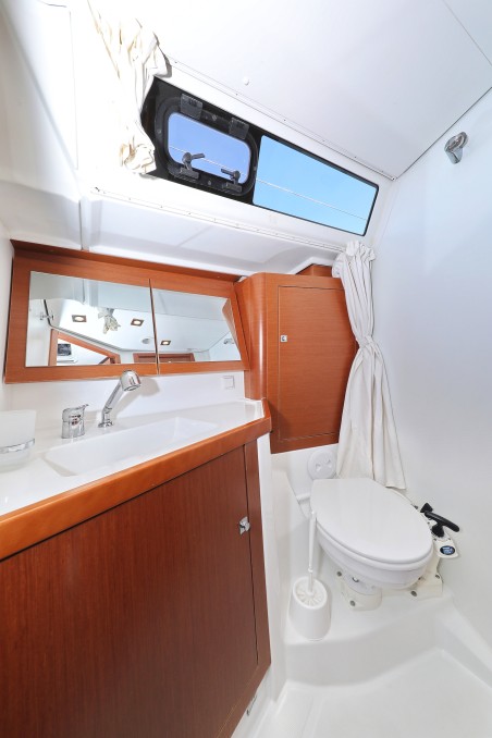 Oceanis 45 - 4 cab. | Yacht Charter Croatia | Travelboat