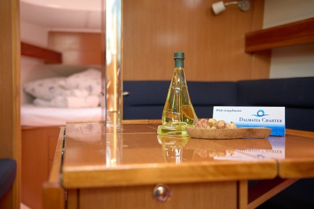 Bavaria Yachtbau Bavaria Cruiser 37 - 3 cab. Toni