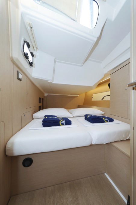 Oceanis 46.1 - 3 cab. | Yacht Charter Croatia | Travelboat