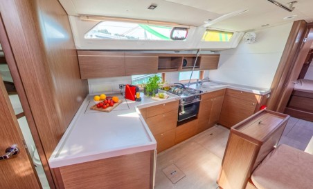 Oceanis 46.1 | yacht charter Croatia | Travelboat