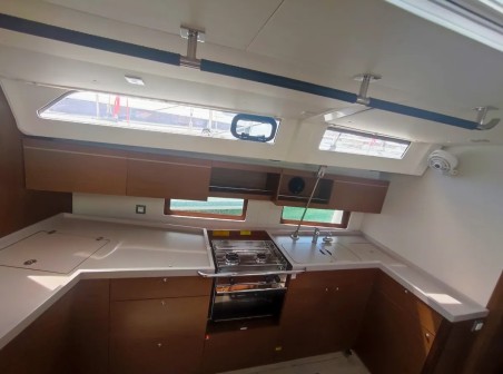 Oceanis 46.1 | Yacht Charter Croatia | Travelboat