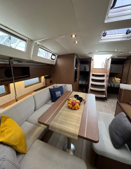 Bénéteau Oceanis 46.1 Blue sky