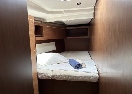 Bénéteau Oceanis 46.1 Blue sky