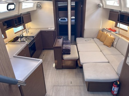 Bénéteau Oceanis 46.1 Bumblebee