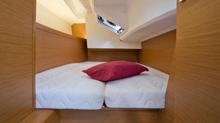 Jeanneau Sun Odyssey 349 | Czarter jachtu Chorwacja | Travelboat