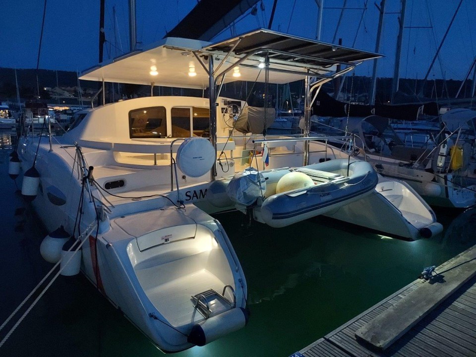 Fountaine Pajot Lavezzi 40 Sampei