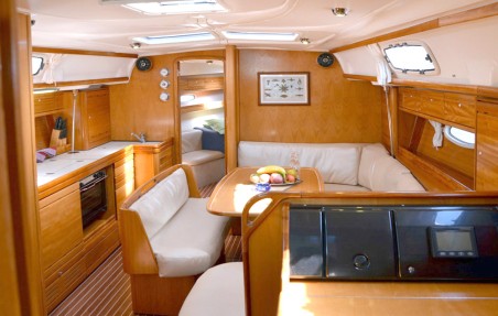 Bavaria Yachtbau Bavaria 39 Cruiser Ira