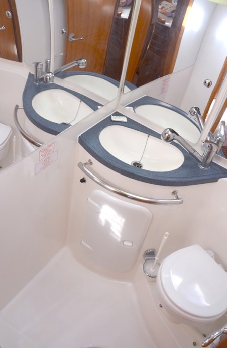 Bavaria Yachtbau Bavaria 39 Cruiser Ira