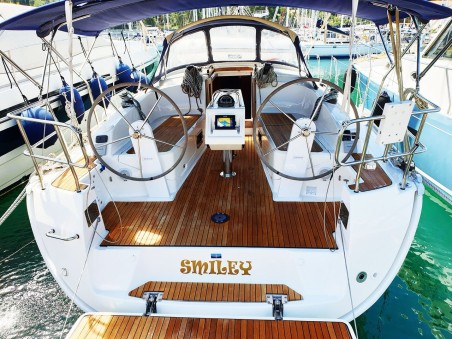 Bavaria Yachtbau Bavaria Cruiser 37 - 3 cab. Smiley