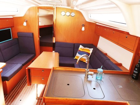 Bavaria Yachtbau Bavaria Cruiser 37 - 3 cab. Smiley