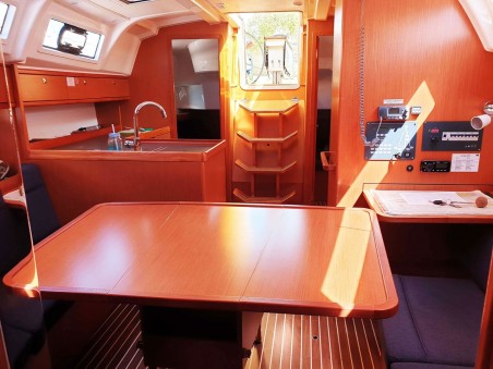 Bavaria Yachtbau Bavaria Cruiser 37 - 3 cab. Smiley